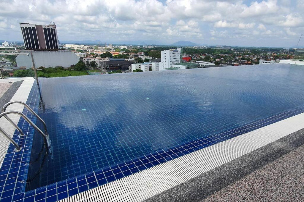 Kozi Square New Sgh Cozy Home Lv7B Kuching Ngoại thất bức ảnh