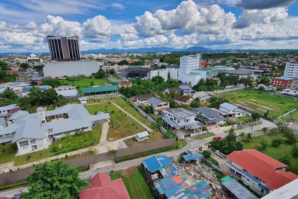 Kozi Square New Sgh Cozy Home Lv7B Kuching Ngoại thất bức ảnh